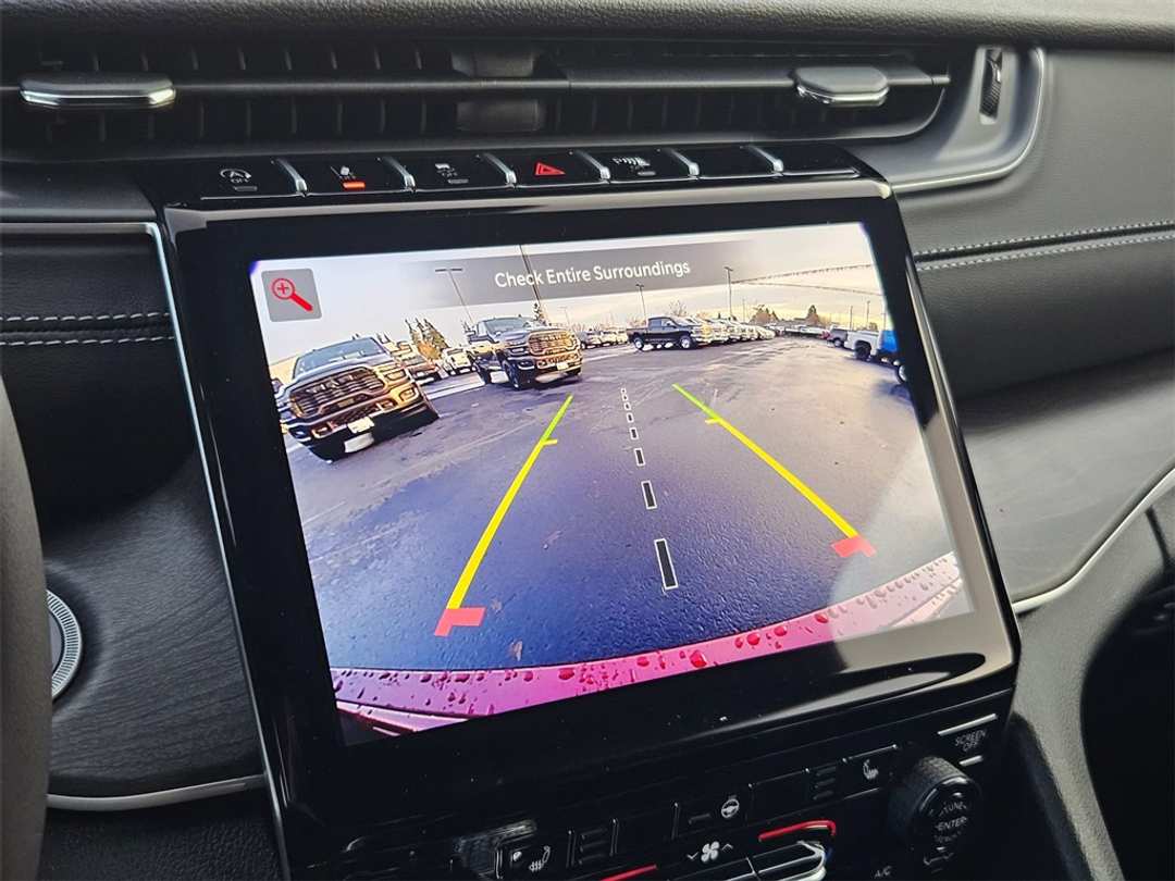 2025 Jeep Grand Cherokee Limited - Image 21