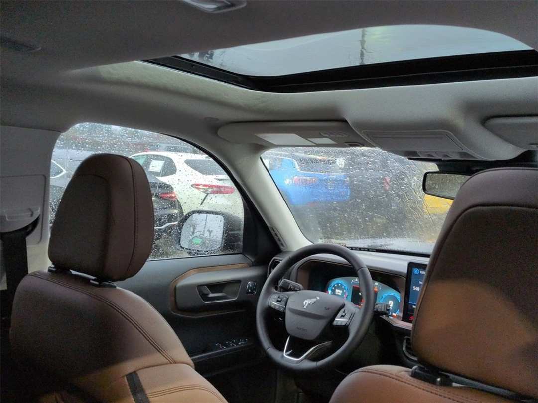 2025 Ford Bronco Sport Outer Banks - Image 29