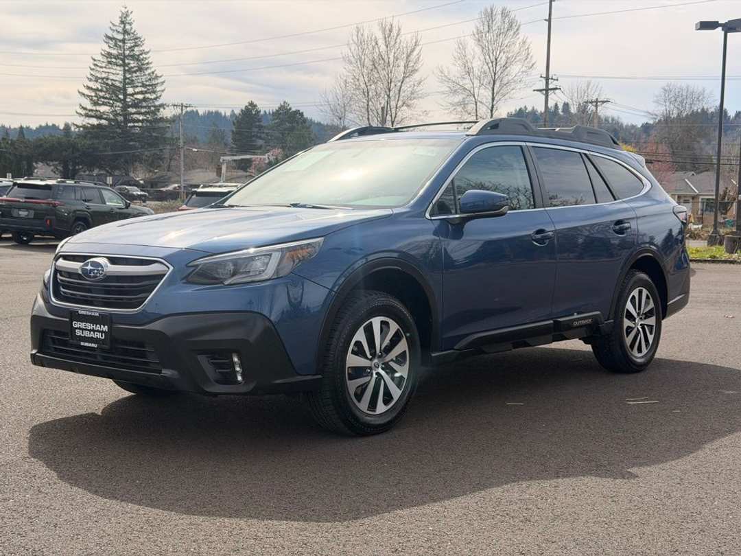 2021 Subaru Outback Premium - Image 3