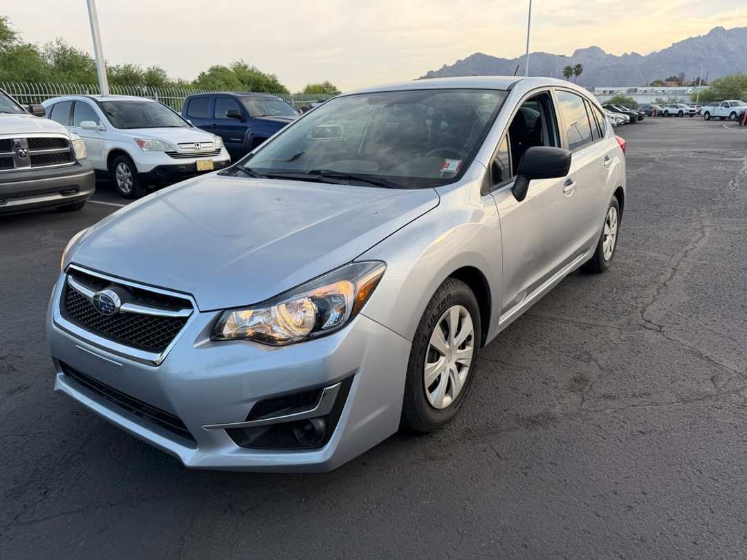 2015 Subaru Impreza 2.0i - Image 3