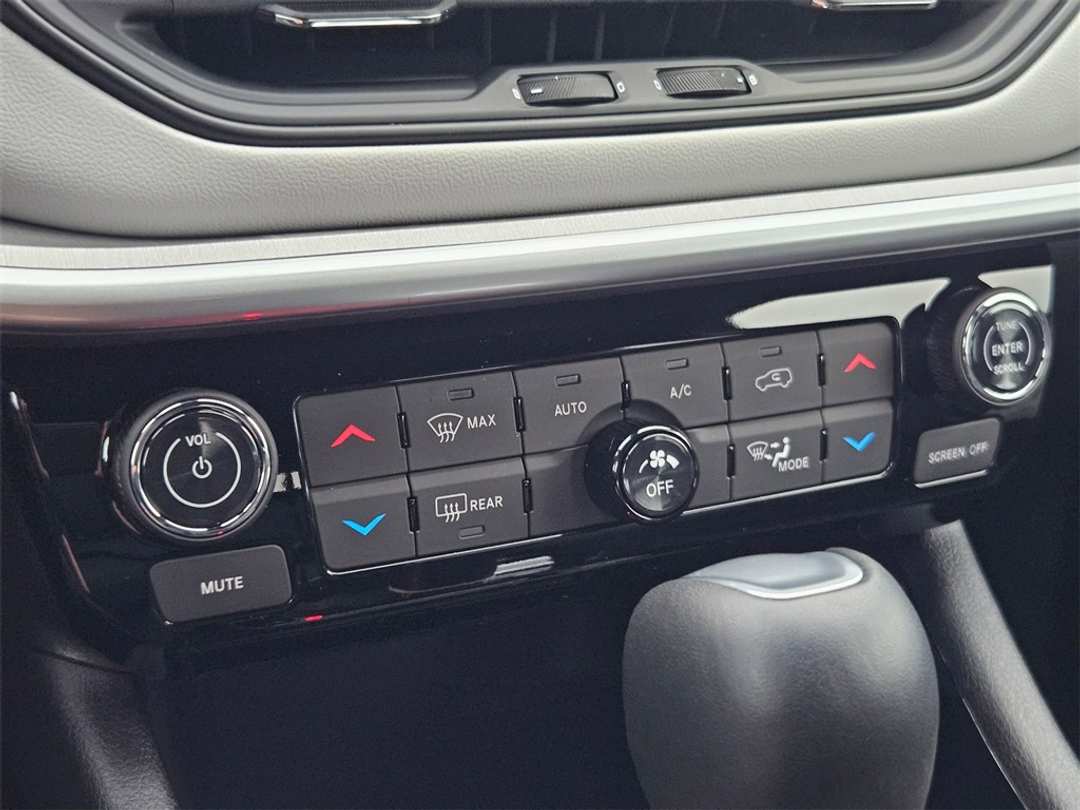 2026 Jeep Compass Limited - Image 23