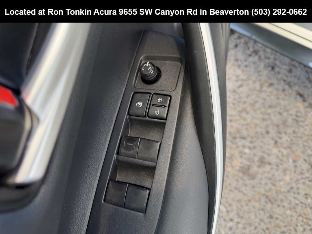 2021 Toyota Corolla SE - Image 12