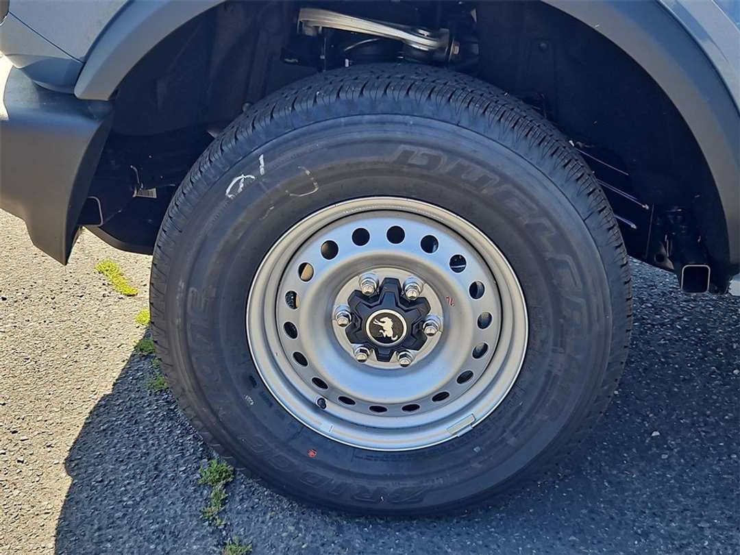 2025 Ford Bronco Base - Image 33