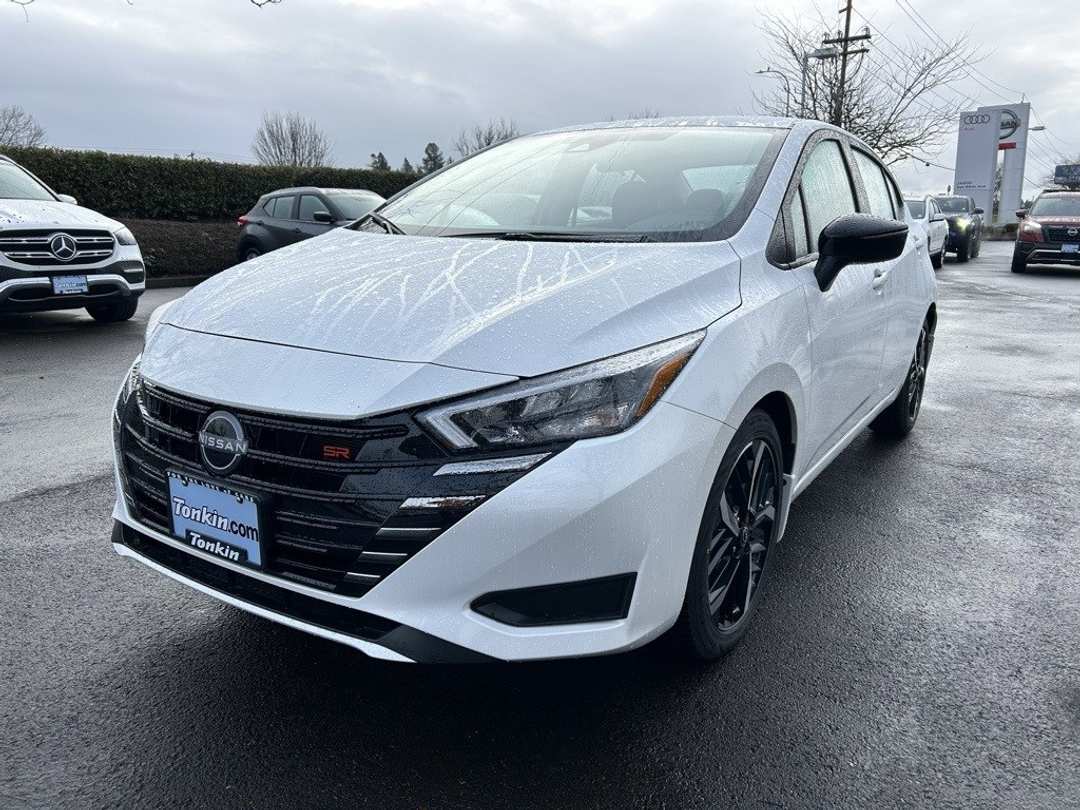 2025 Nissan Versa 1.6 SR - Image 3