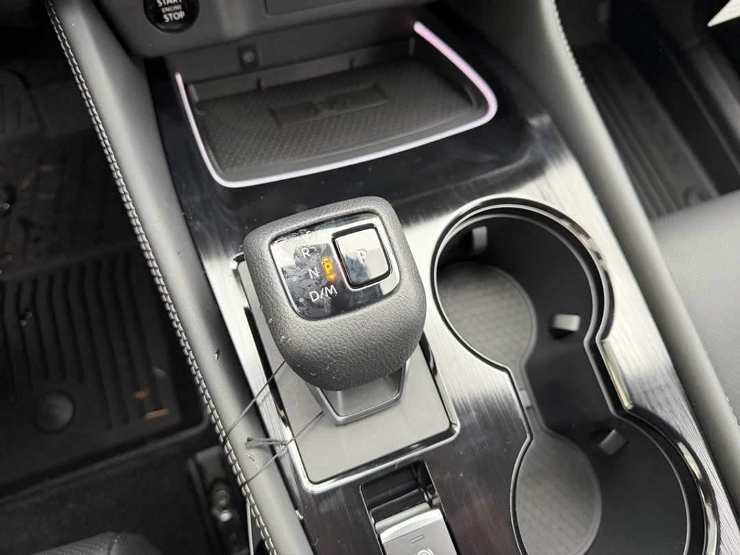 2026 Nissan Rogue Platinum - Image 25