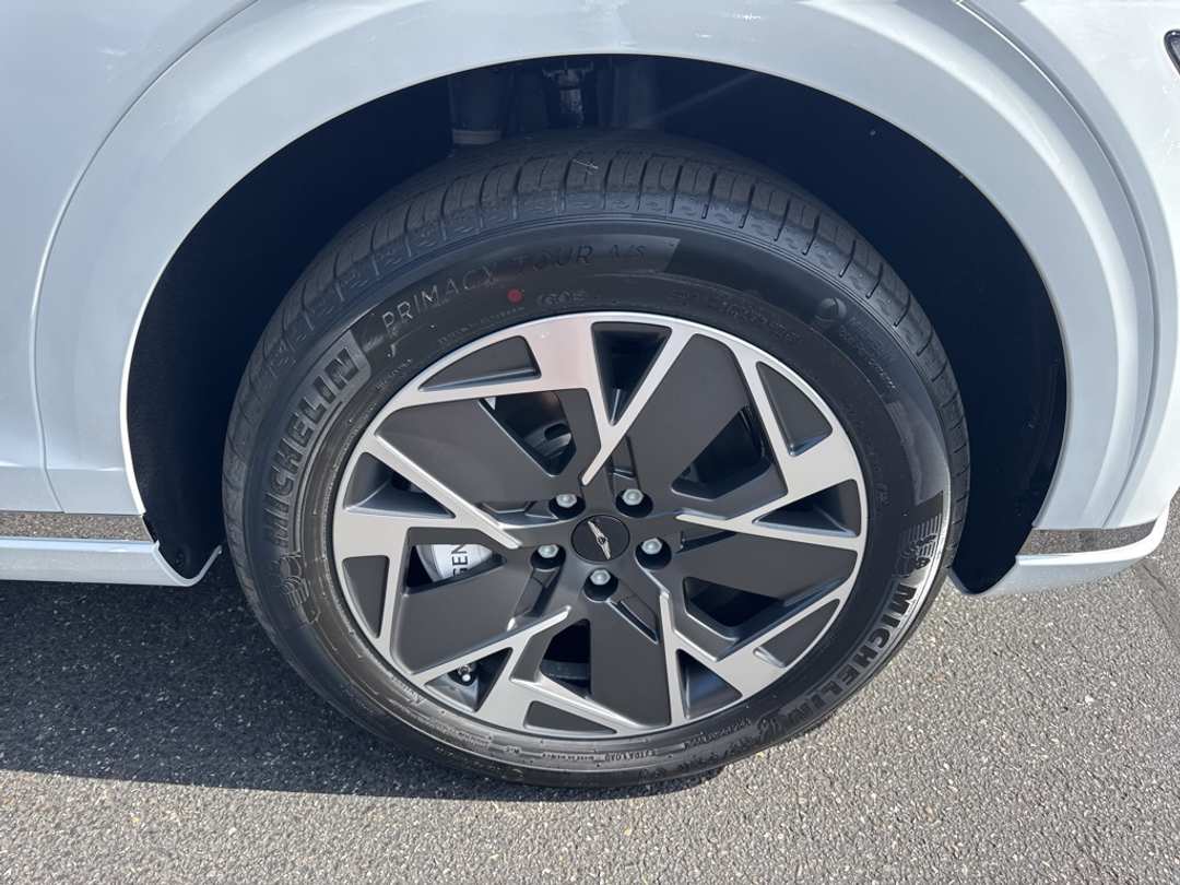 2026 Genesis Electrified Gv70 - Image 9