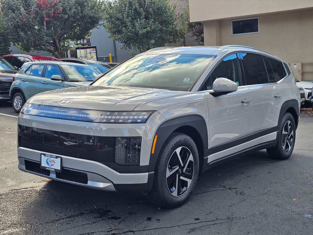 2026 Hyundai Ioniq 9 S - Image 3