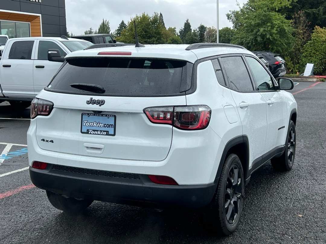 2026 Jeep Compass Latitude - Image 7