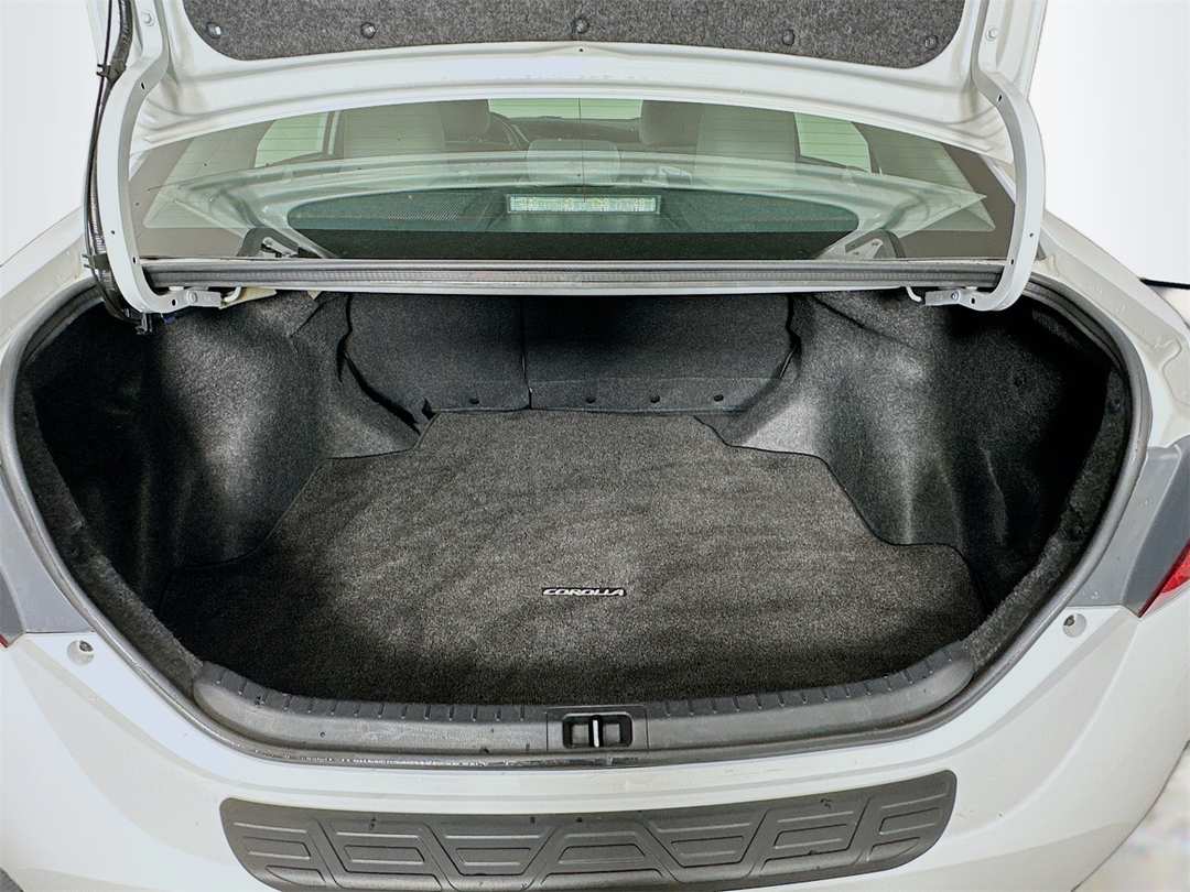 2019 Toyota Corolla LE - Image 23