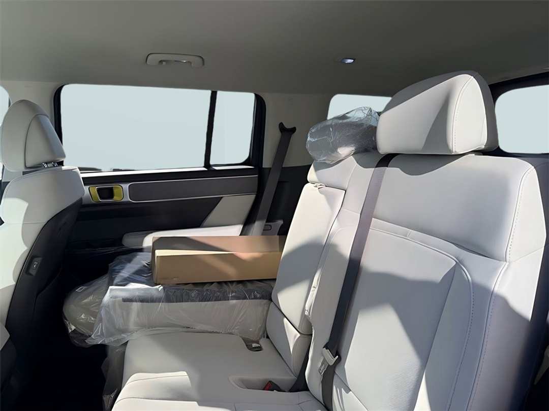 2026 Hyundai Santa Fe SE - Image 28