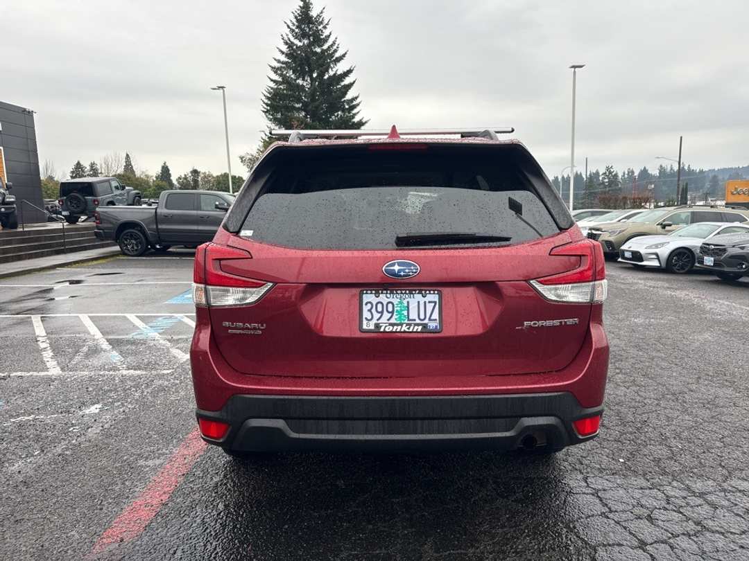 2019 Subaru Forester Premium - Image 6