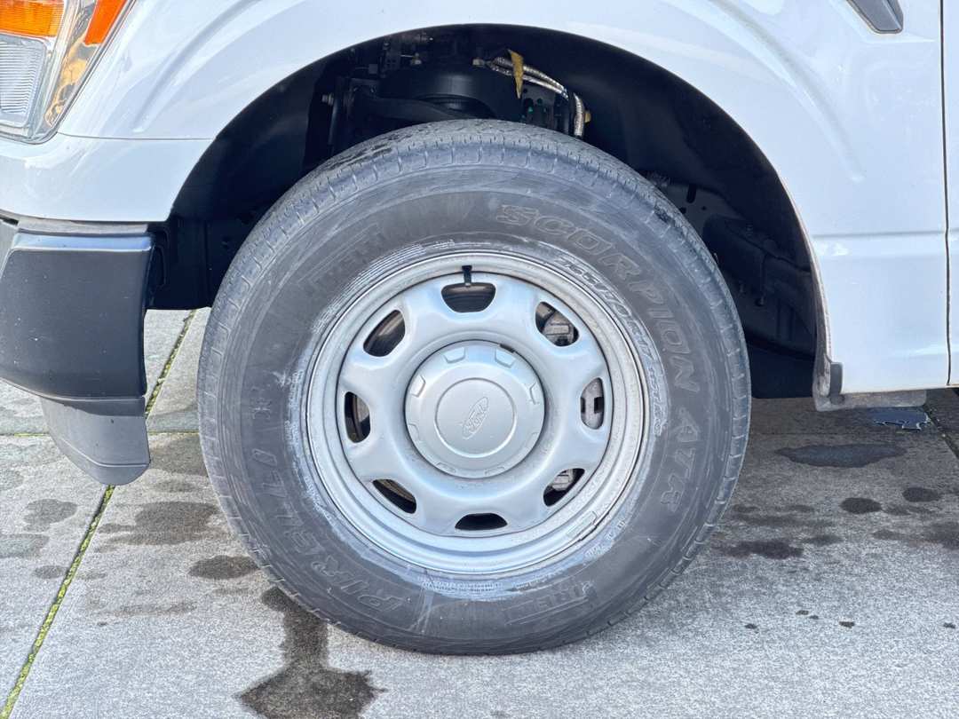 2022 Ford F-150 XL - Image 22