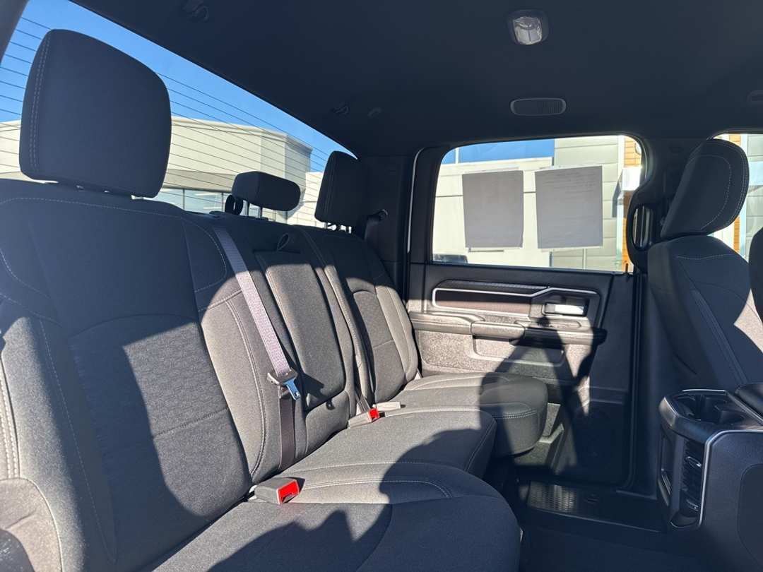 2025 Ram 2500 Big Horn - Image 27