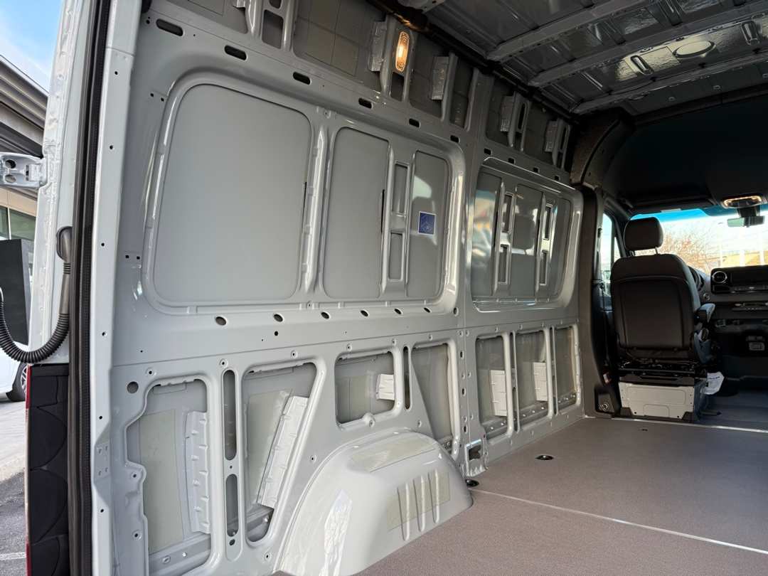 2025 Mercedes-Benz Sprinter 2500 Cargo 144 WB - Image 12