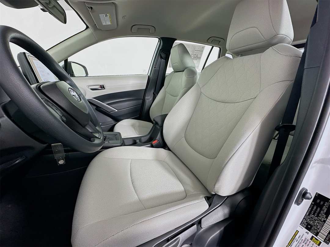 2026 Toyota Corolla Cross L - Image 20