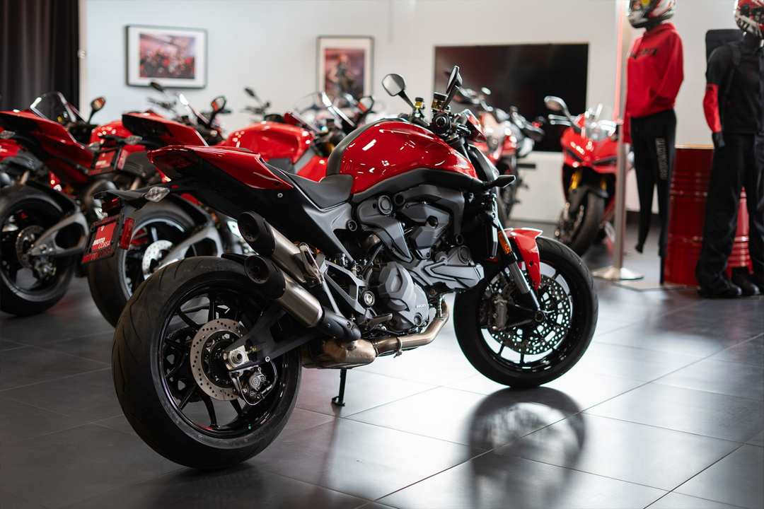 2025 Ducati Monster + - Image 7