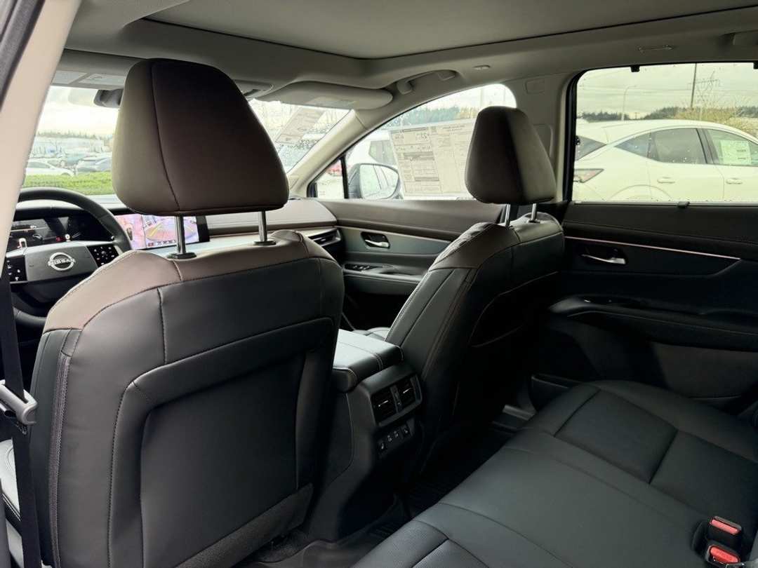 2026 Nissan Murano Platinum - Image 30