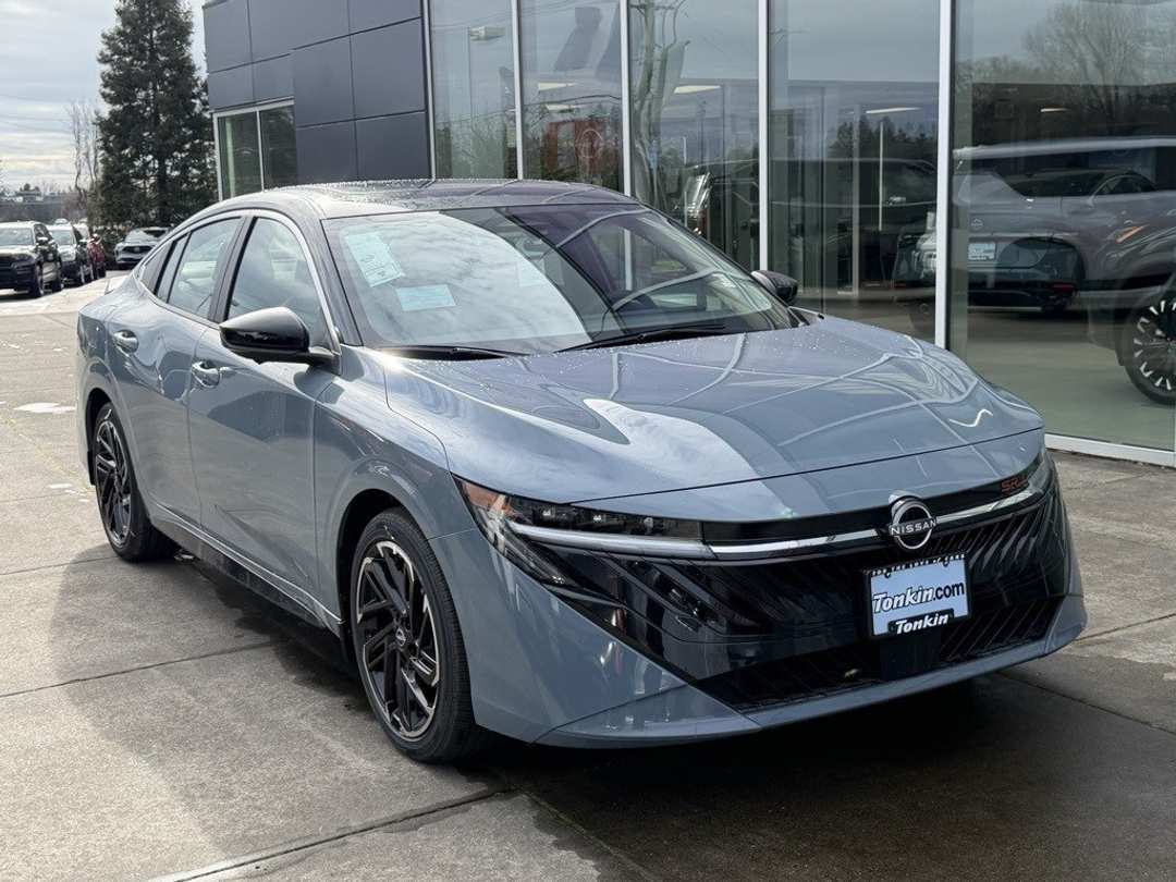 2026 Nissan Sentra SR - Image 2