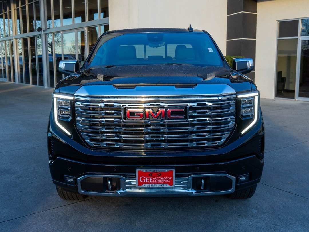 2026 GMC Sierra 1500 Denali - Image 2