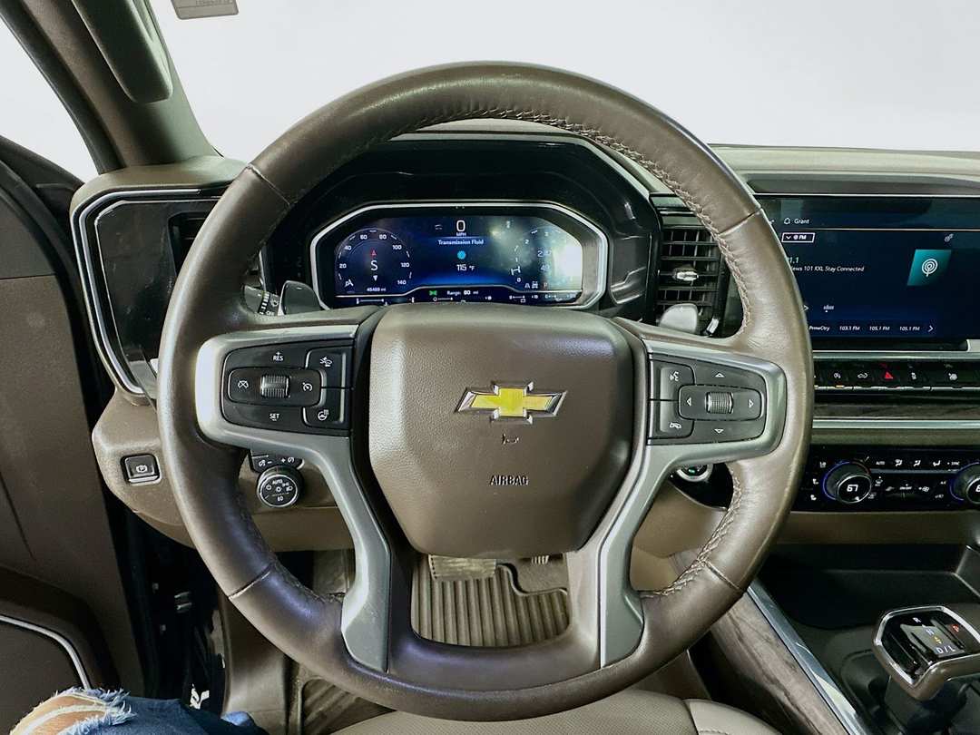 2022 Chevrolet Silverado 1500 LTZ - Image 12