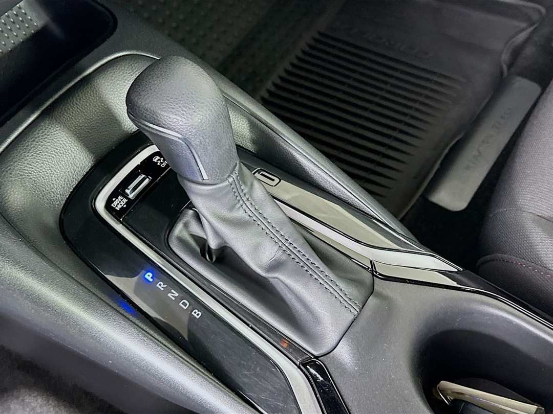 2024 Toyota Corolla SE - Image 18