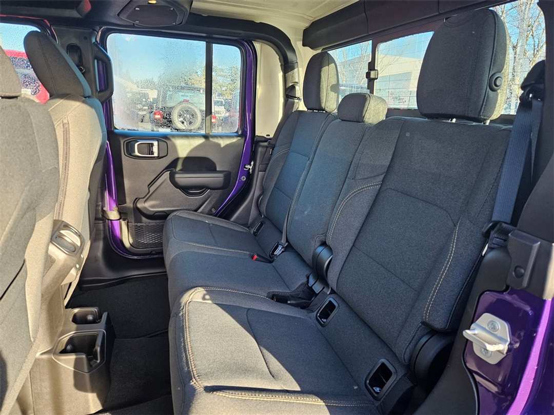 2026 Jeep Gladiator Sport - Image 28