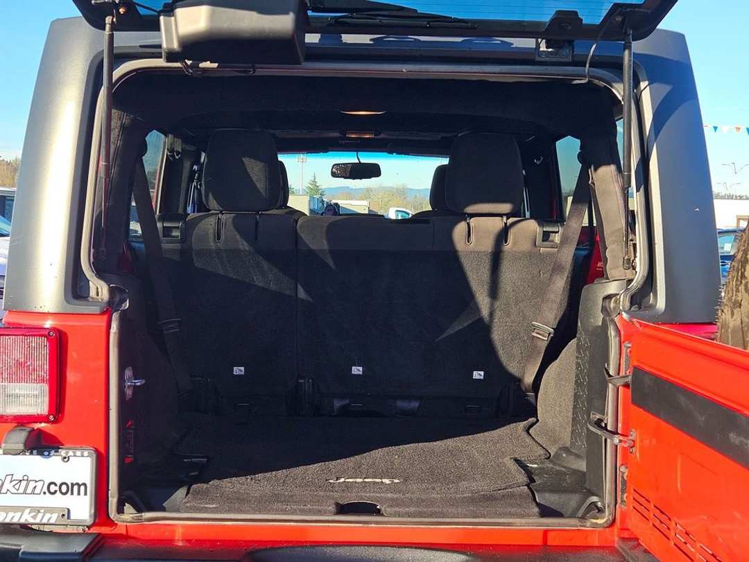 2017 Jeep Wrangler Unlimited Sport - Image 29