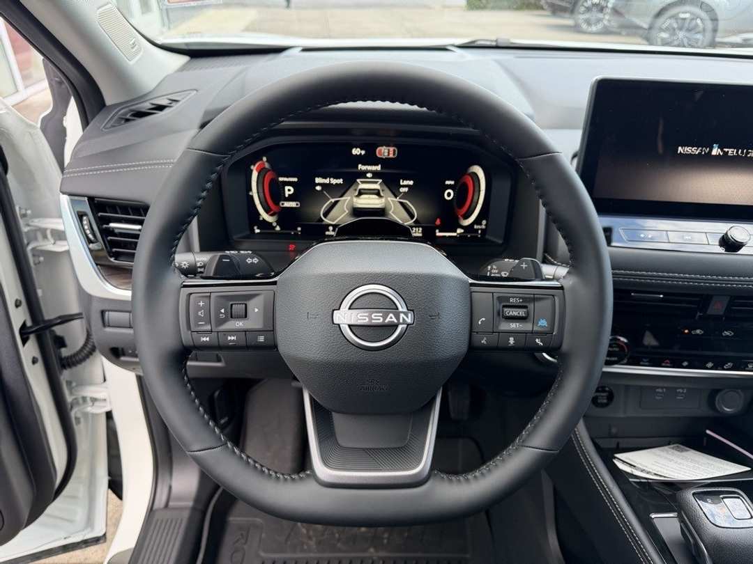 2026 Nissan Rogue Platinum - Image 19