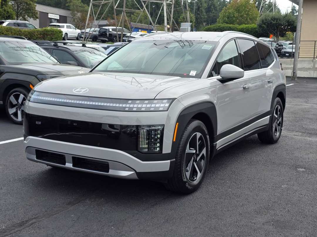 2026 Hyundai Ioniq 9 SE - Image 3