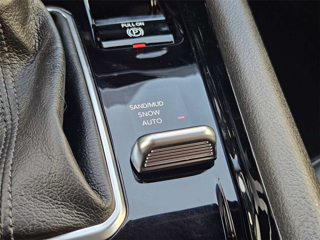 2026 Jeep Compass Latitude - Image 25