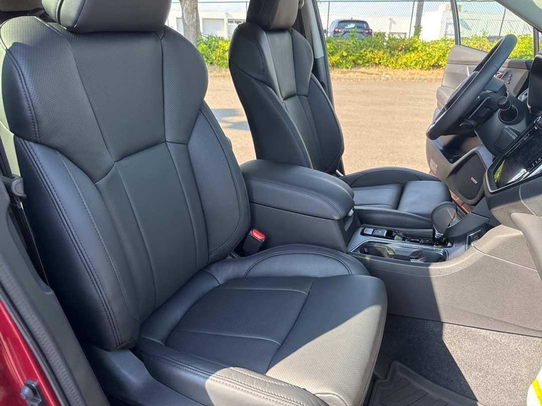 2025 Subaru Ascent Onyx Edition Touring - Image 43