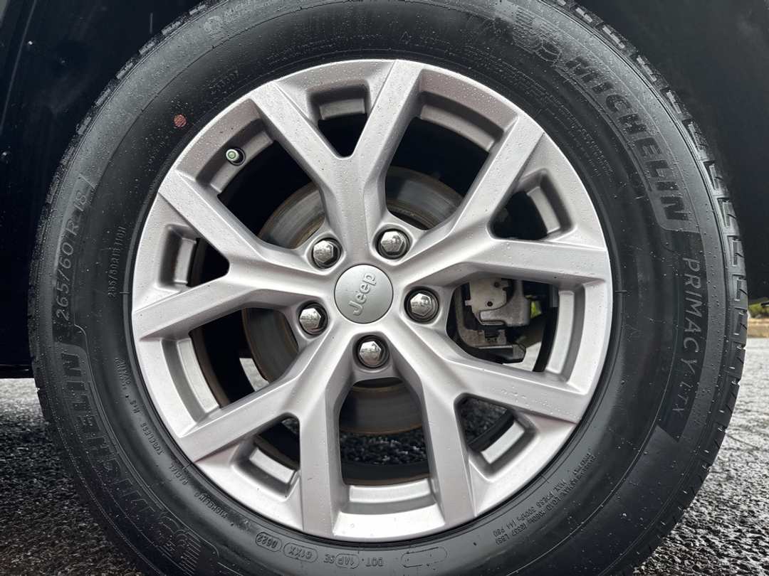 2022 Jeep Grand Cherokee Limited - Image 9