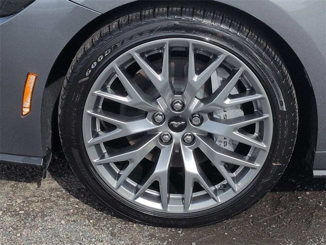 2025 Ford Mustang GT Premium - Image 32