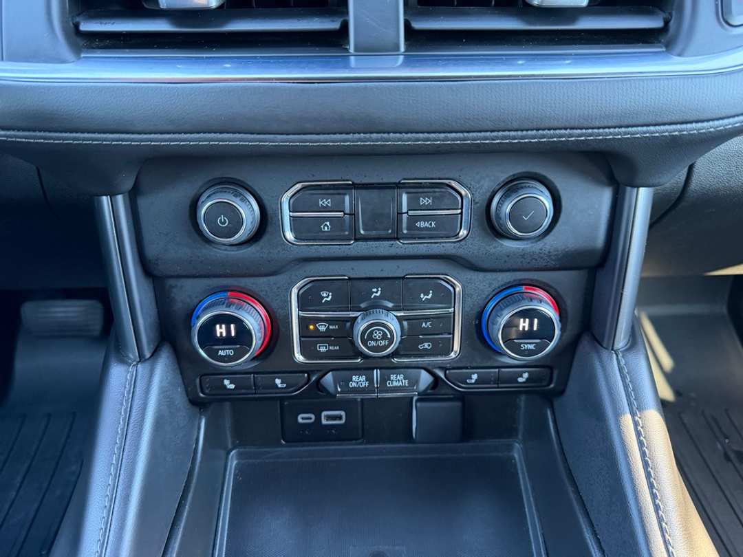 2023 Chevrolet Suburban LT - Image 25