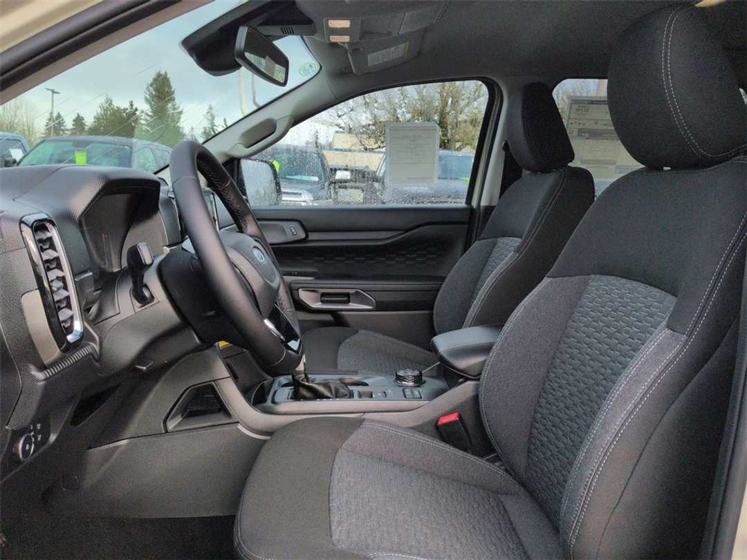 2025 Ford Ranger XLT - Image 13