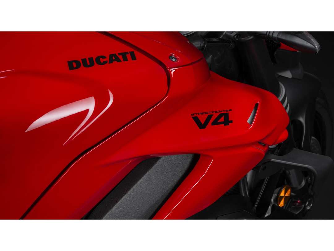 2025 Ducati Streetfighter V4 - Image 13