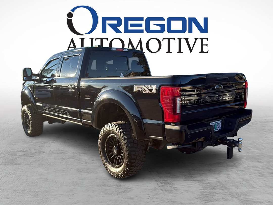 2022 Ford F250 Super Duty Crew LARIAT 6 3 - Image 3