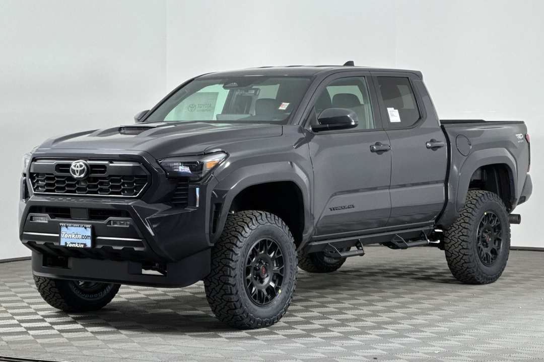 Toyota Tacoma - Image 7