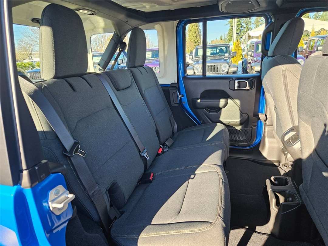 2026 Jeep Wrangler Sport - Image 32