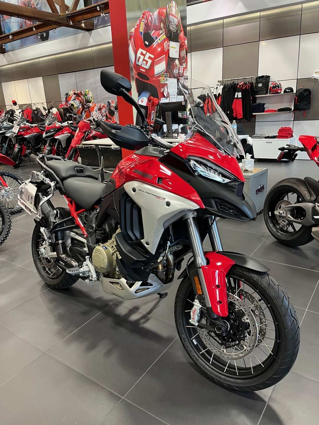 2025 Ducati Multistrada V4 Rally Adventure Travel & Radar - Image 2