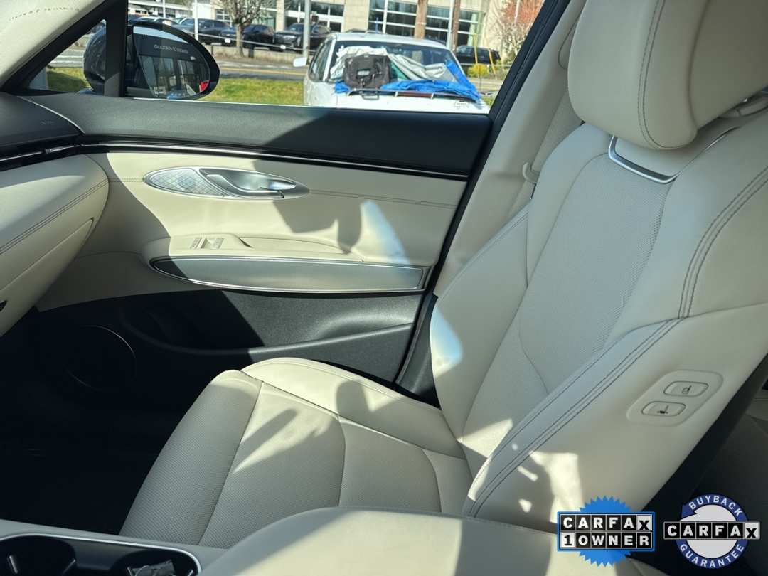 2025 Genesis Gv70 2.5T - Image 31