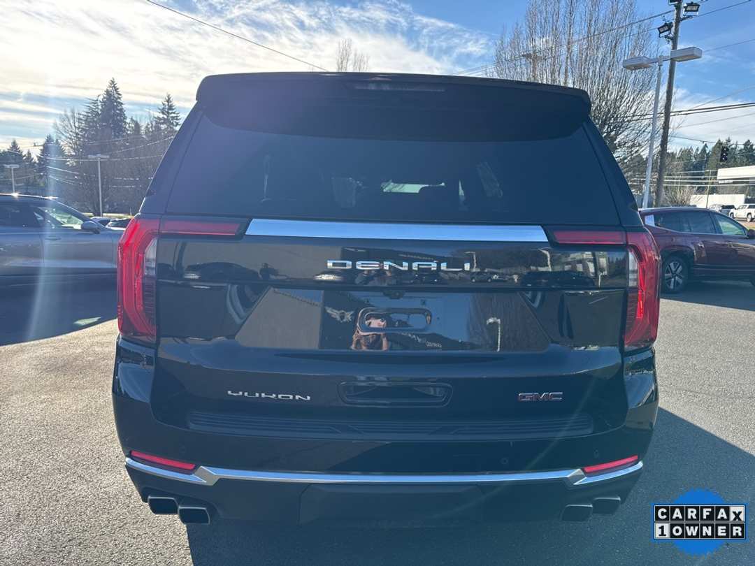 2025 GMC Yukon Denali - Image 7