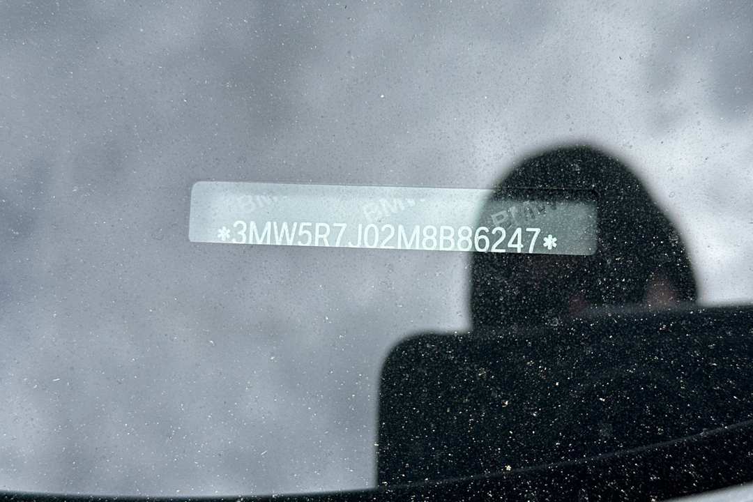 2021 BMW 3 Series 330i xDrive - Image 2