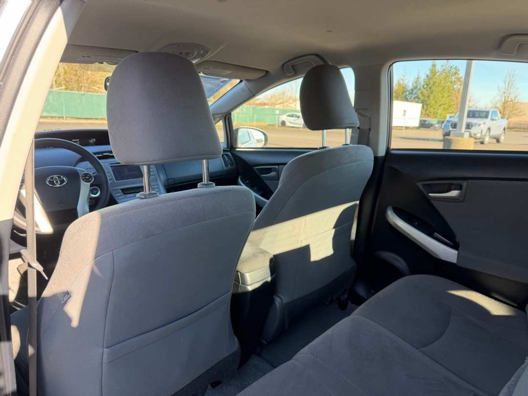 2015 Toyota Prius Two - Image 29