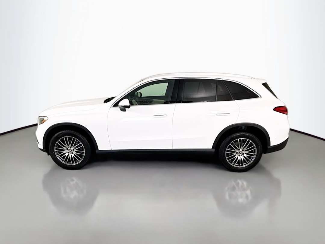 2026 Mercedes-Benz GLC GLC 300 - Image 2