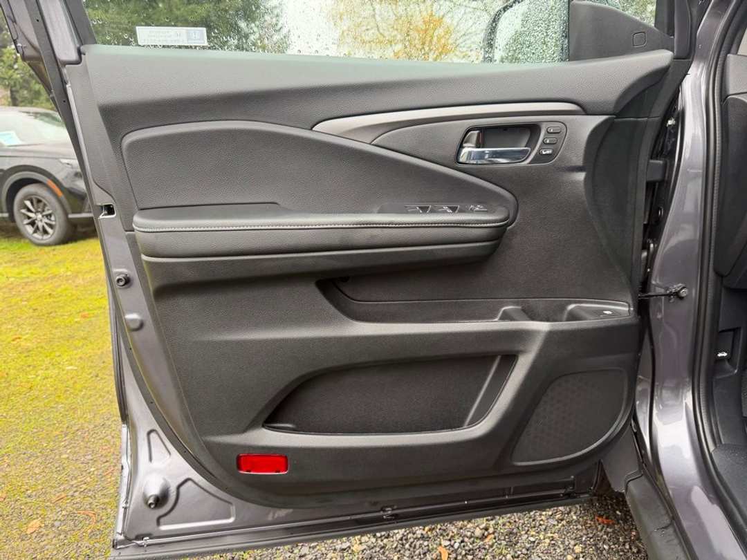 2026 Honda Ridgeline RTL - Image 13