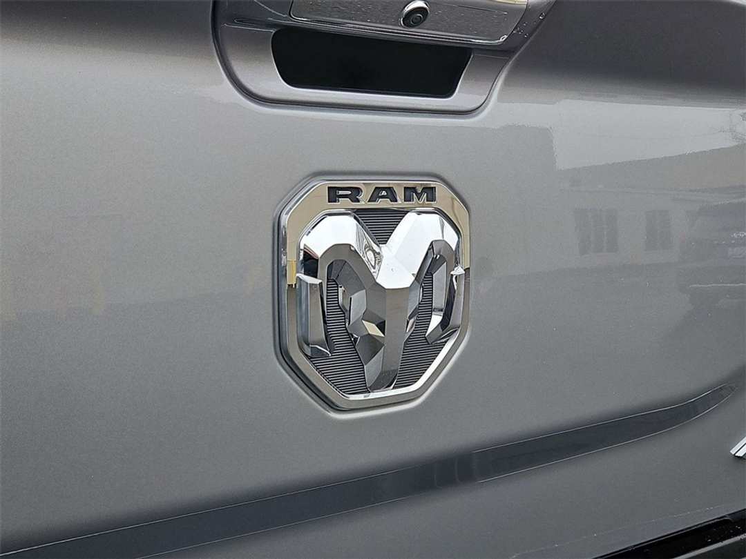 2022 Ram 2500 Laramie - Image 25