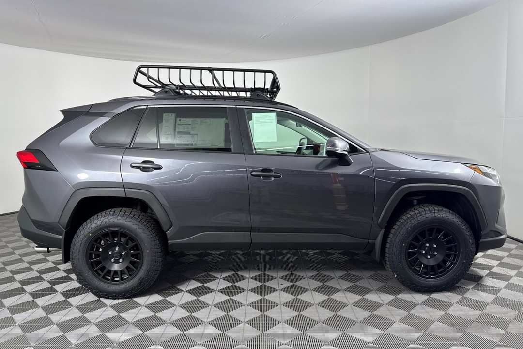 2025 Toyota Rav4 XLE - Image 3