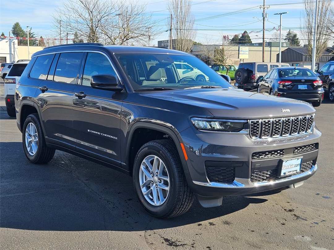 2025 Jeep Grand Cherokee L Laredo - Image 8
