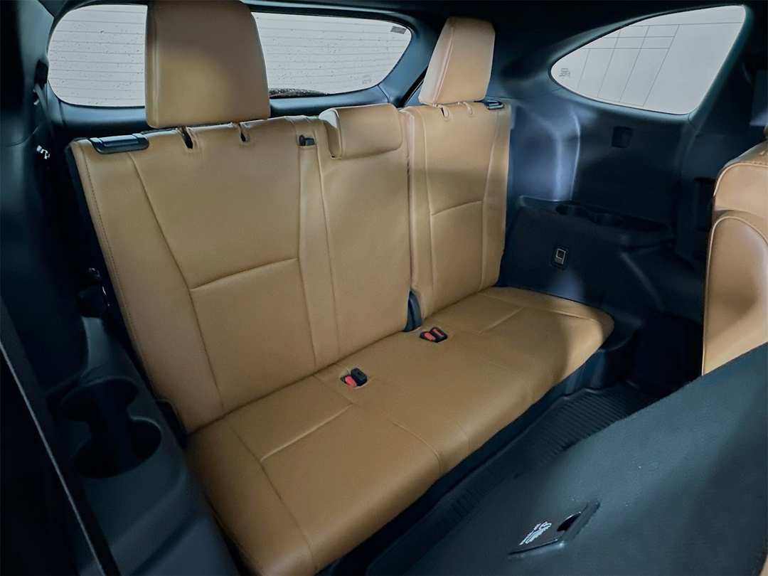 2026 Toyota Highlander Platinum - Image 29